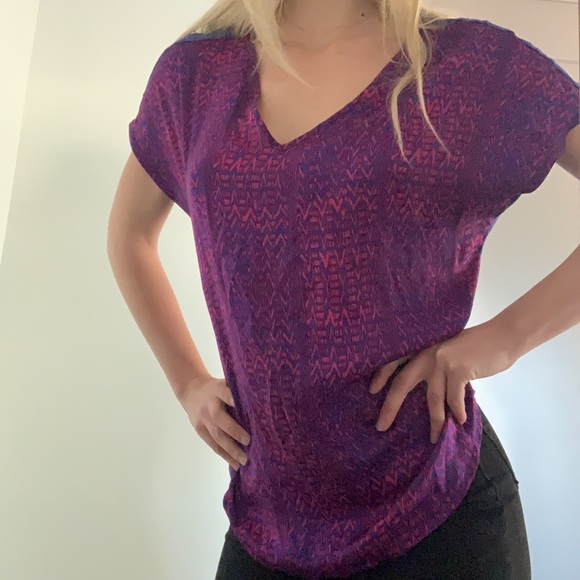 Aztec Print Top - Picture 2 of 7